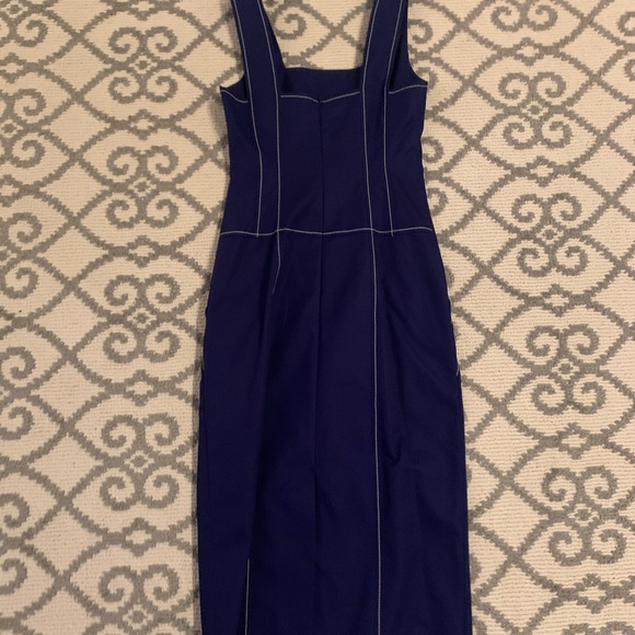 Women’s dress - Picture 2 of 3